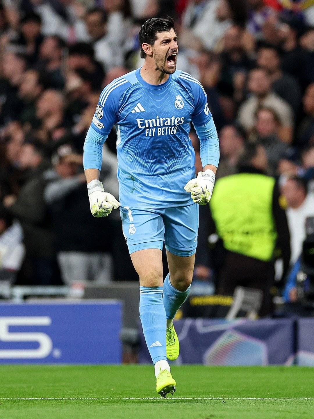 3-0！1-1！欧冠疯狂一夜：残阵皇马碾压曼城，阿森纳艰难点射绝平